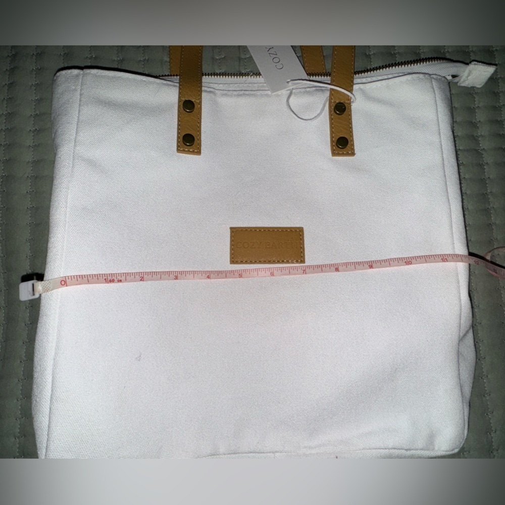 Cozy Earth tote bags (there are two). Both of them for the prices of one!! - Picture 5 of 9